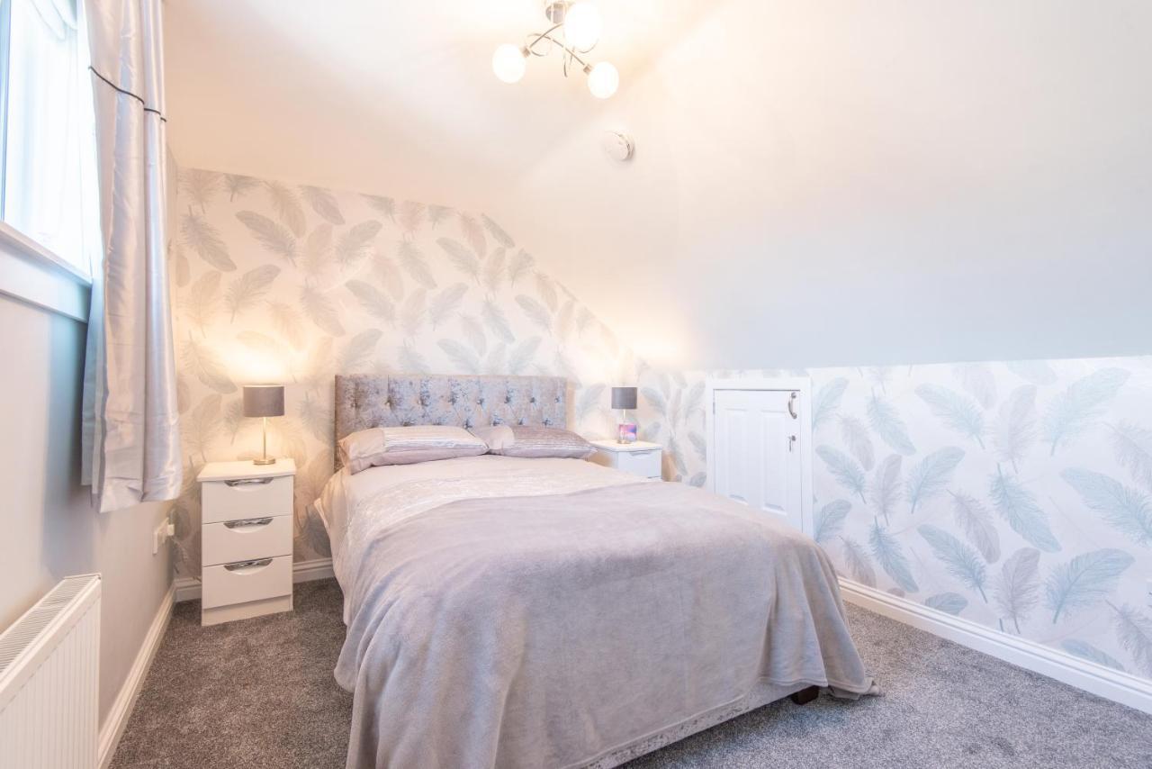 Bright, Fresh, Renovated 3 Bedroom Apartment In The Heart Of Montrose Region Region Angus Exterior foto